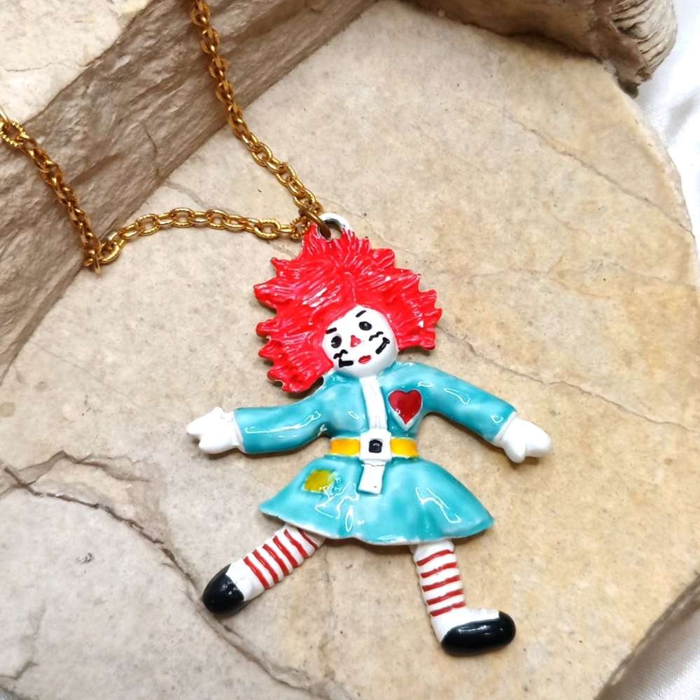 Vintage Raggedy Ann Doll pendant necklace Enamel Gold plated chain